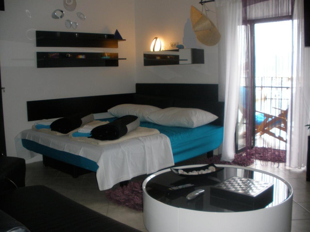 Baska Apartment-Studio Fiorino Bagian luar foto