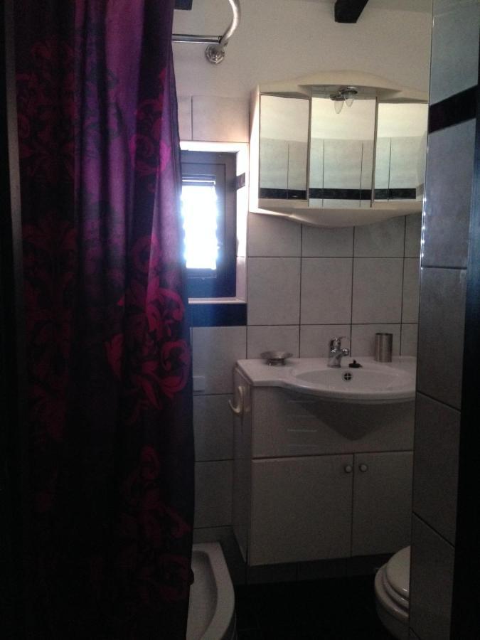 Baska Apartment-Studio Fiorino Bagian luar foto